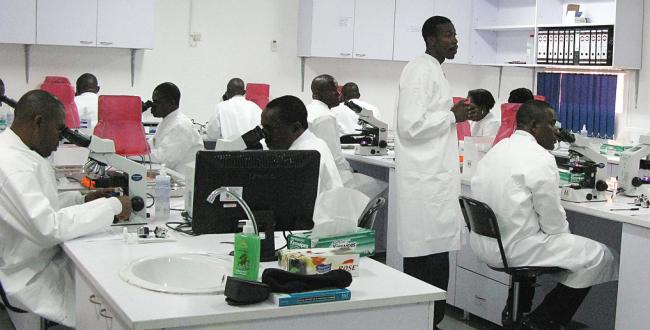 Laboratoire d'analyses chimiques en Afrique
